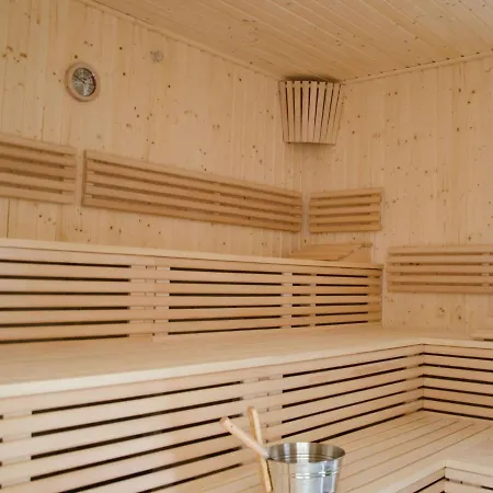 Cozy In With Swimming Pool Apartment Obertraun